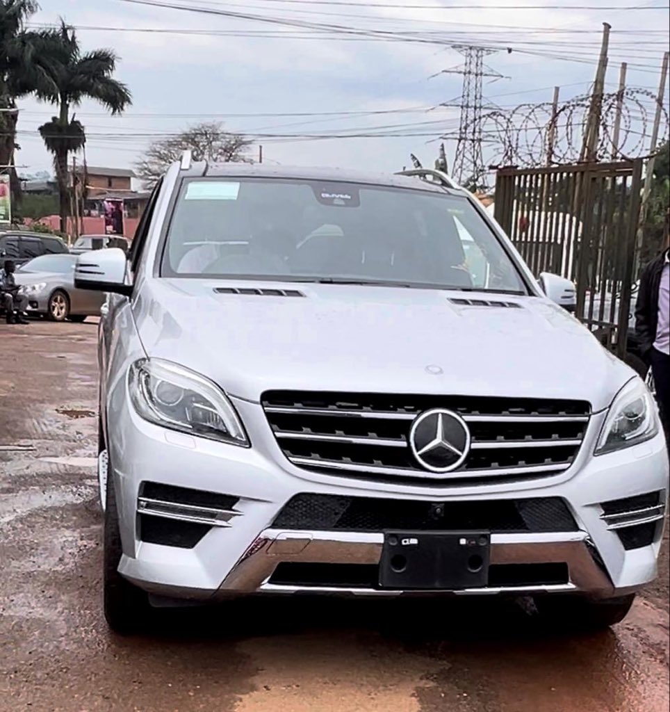 kitagatamotors's tweet photo. Mercedes Benz ML350 4matic is available for sale 
2014 model | Petrol
Asking price Ugx115m
📞0704668111 https://t.co/CisGACwpi1