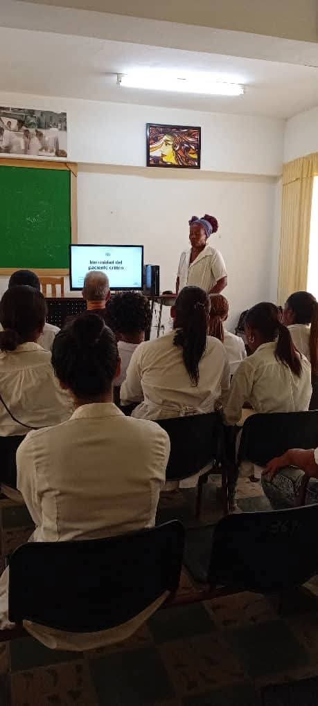 UcimeGuantanamo's tweet photo. La XIX Jornada Científica Provincial de #Pediatría y Neonatología, y la tercera de Medicina Intensiva y Emergencias Pediátricas, inicio en el hospital Pedro Agustín Pérez de #Guantanamo con la impartición de varios cursos preevento. #CubaPorLaVida  #CubaPorLaSalud #SomosUcmgt https://t.co/4K4QaKL278