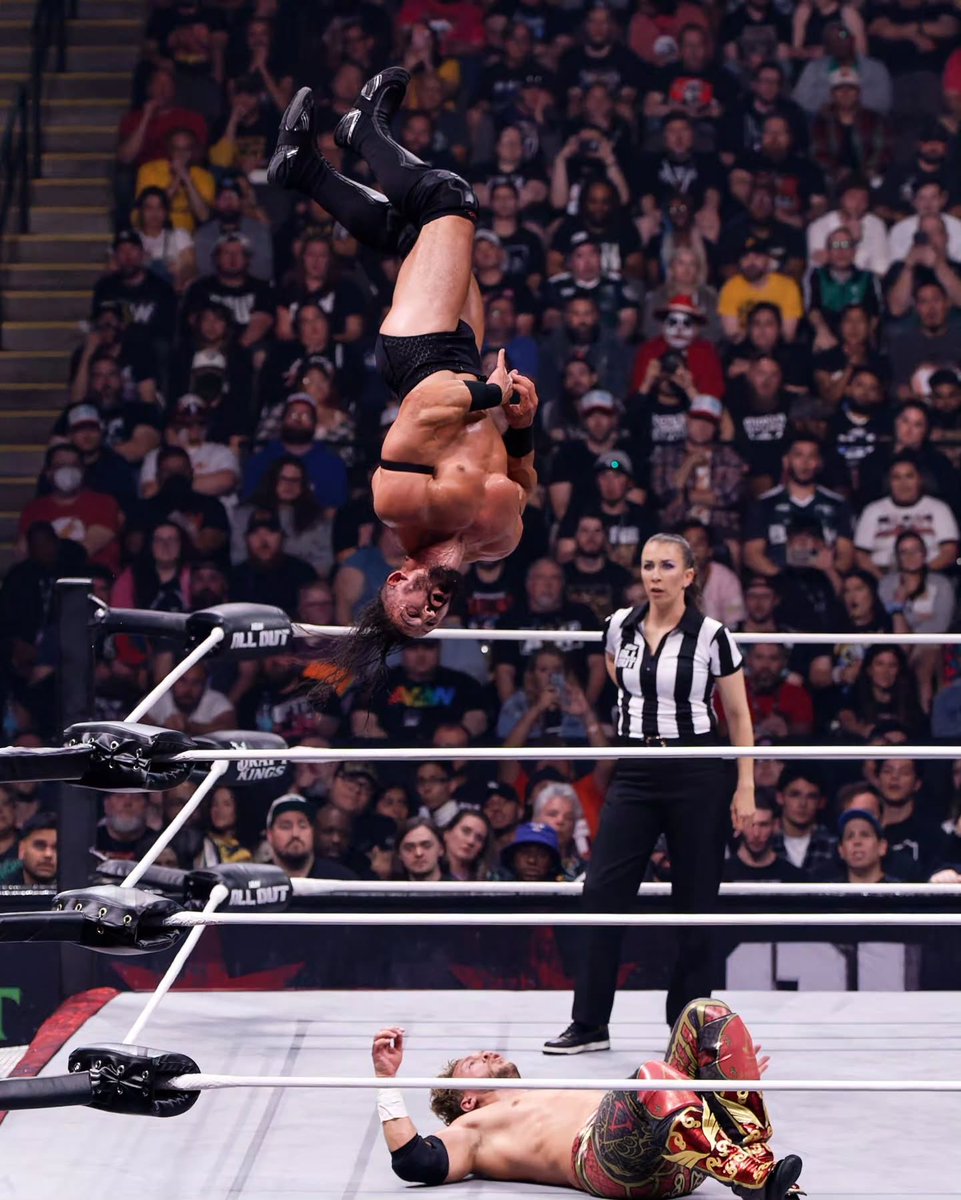 AIRGold_'s tweet photo. People who worked on WWE video games revealed that PAC had to mocap his own moves, especially the Black Arrow, because no one else could replicate his offense

(Dave Meltzer) https://t.co/c0rBEdCtYd