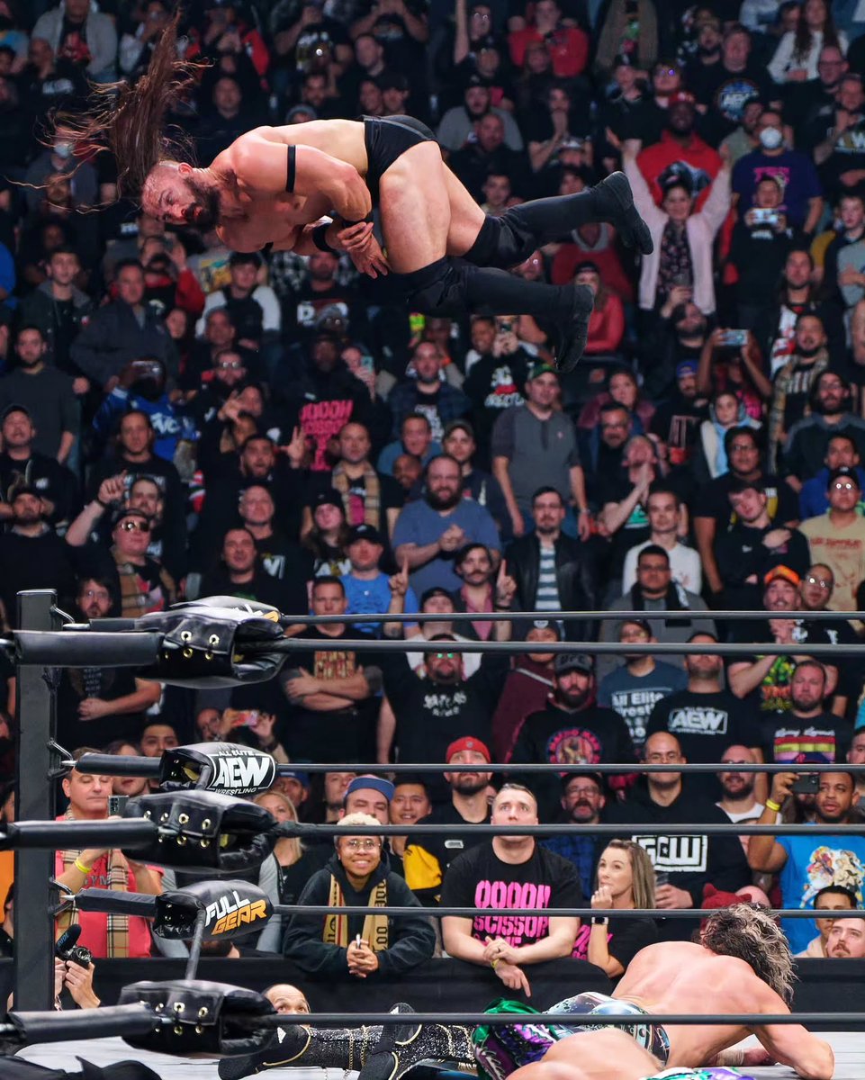 AIRGold_'s tweet photo. People who worked on WWE video games revealed that PAC had to mocap his own moves, especially the Black Arrow, because no one else could replicate his offense

(Dave Meltzer) https://t.co/c0rBEdCtYd