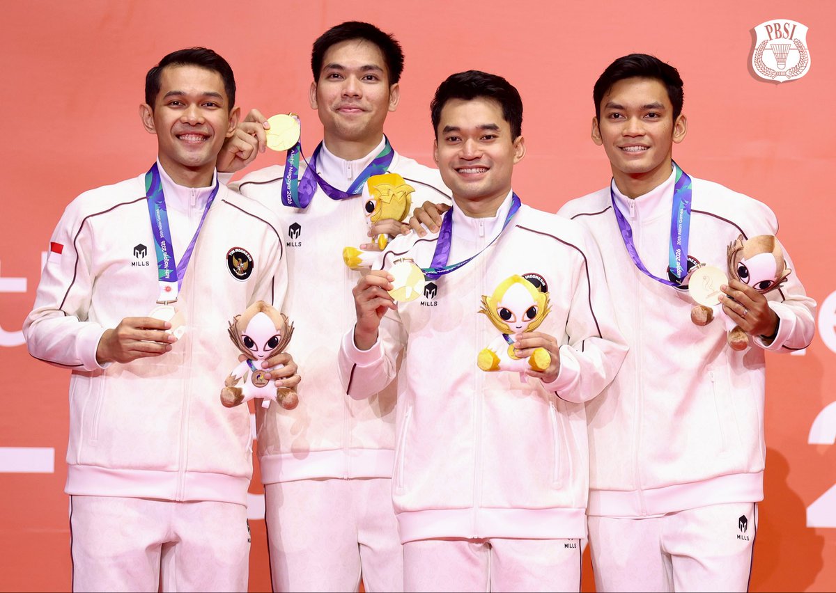 INABadminton's tweet photo. Podium ganda putra Asian Games Aichi-Nagoya 2026.

🥇: Leo Rolly Carnando/Daniel Marthin 🇮🇩
🥈: Liang Wei Keng/Wang Chang 🇨🇳
🥉: Fajar Alfian/Muhammad Shohibul Fikri 🇮🇩, Kim Won Ho/Seo Seung Jae 🇰🇷

Selamat kepada para peraih medali 📸

Bagi Leo/Daniel, medali emas Asian Games ini melengkapi medali emas mereka di SEA Games tahun 2021 yang digelar tahun 2022 silam. 💪🏻🔥

#BadmintonIndonesia #AsianGames2026