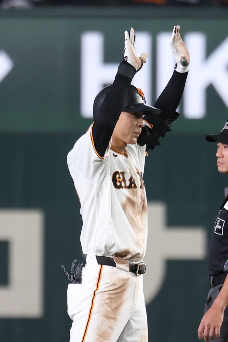TokyoGiants's tweet photo. 【四回裏】巨人 2-0 広島

2死から #平山功太 選手が二塁打で出塁！ https://t.co/mXBodMOrzw