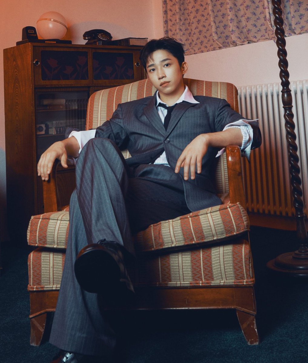 Ding_Lee0's tweet photo. 흡, https://t.co/7dlSPVZtPi