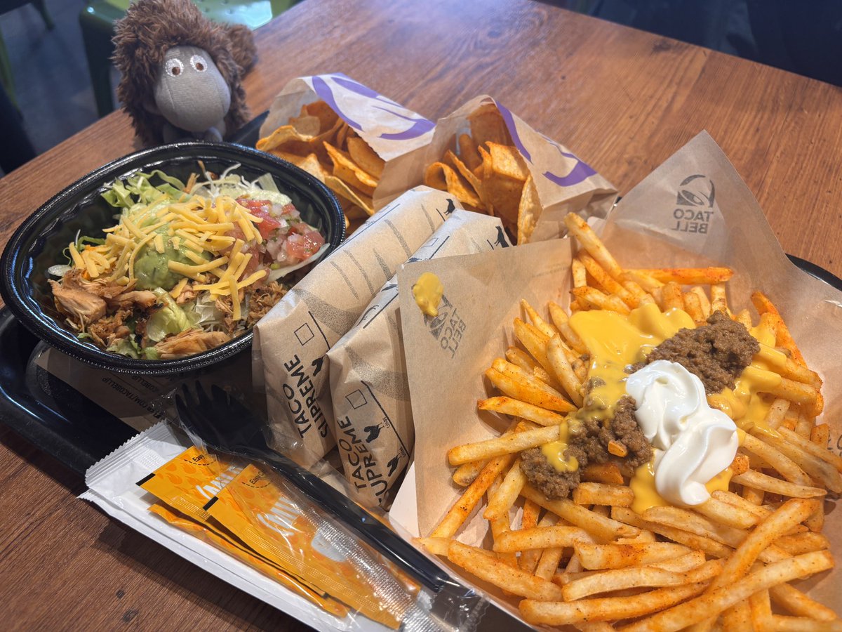 gosenzo_daily's tweet photo. 「日本でもっとタコスが流行ってほしいのじゃ🌮🇲🇽✨ ワシはいつでもタコスブームを待っておるぞ！」

#ムーミン
#ご先祖さま
#ぬい活 https://t.co/PCA60aaxW8