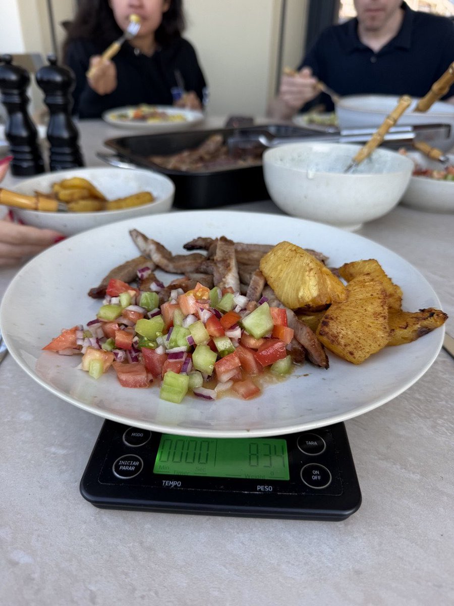 diogomlbernardo's tweet photo. Malta, isto é o que come o tal gajo que está a reclamar da nossa comida. Relaxem. 

Um gajo para quem o Honest Greens é um restaurante de referência ficará feliz com a gastronomia de Canggu, não de Lisboa.

Não é o nosso target e ainda bem. https://t.co/2QTV7eeLXd