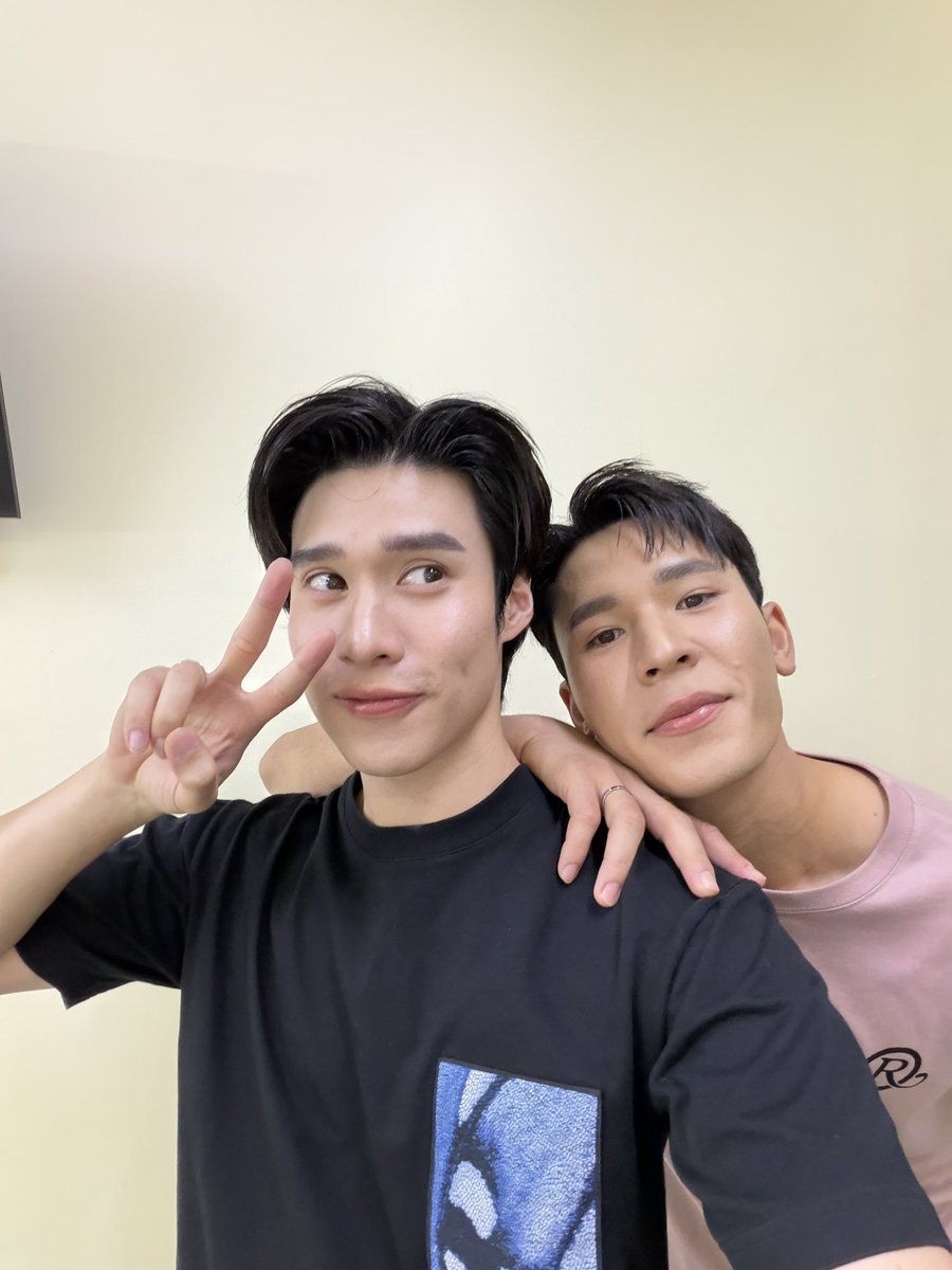 peakpeemapol's tweet photo. กรุ้มกริ่ม #หนึ่งสองสามสี่ห้าหกเจ็ดแปด https://t.co/1QapLOA8Hy