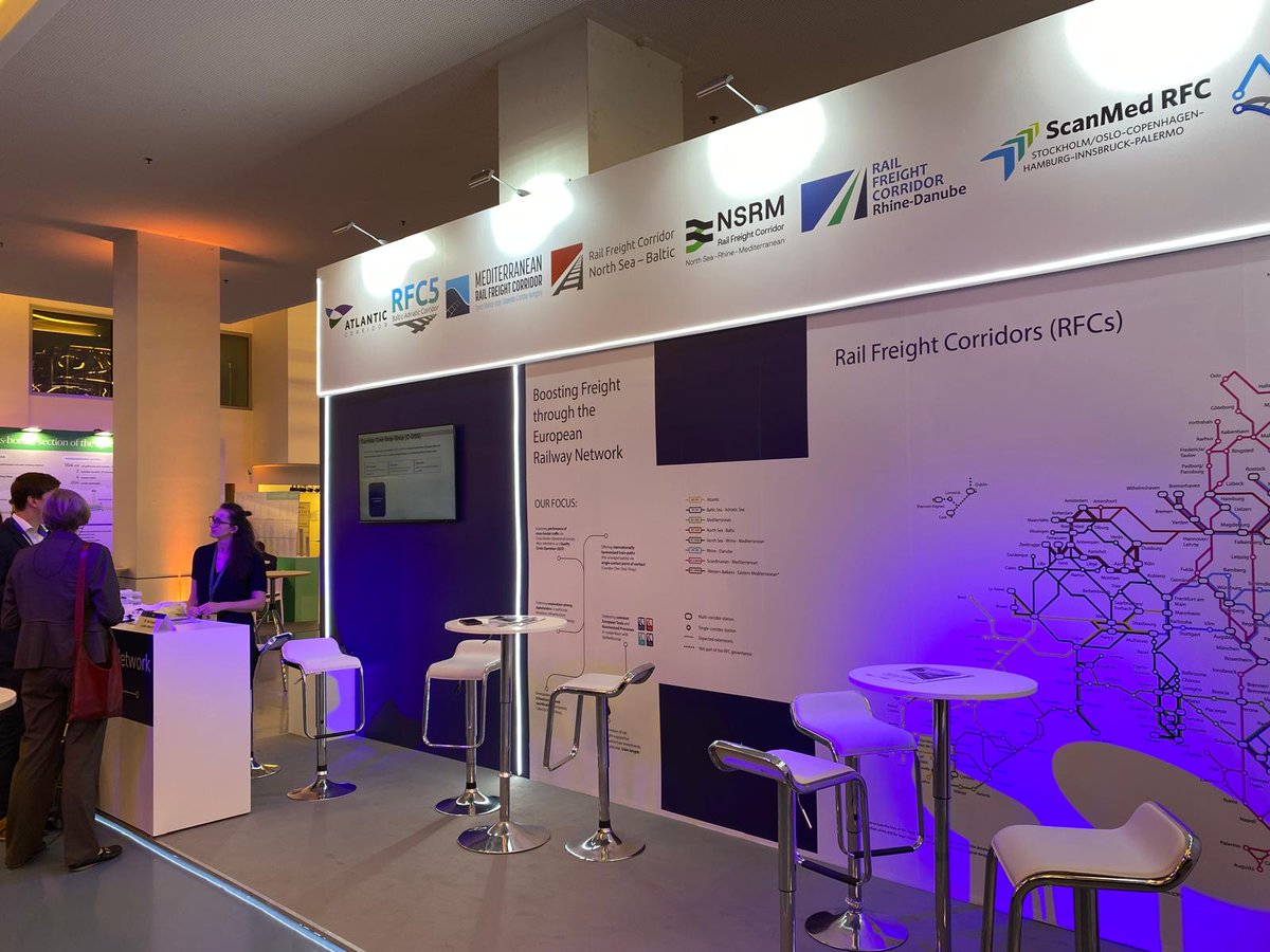 cinea_eu's tweet photo. The Connecting Europe Days are in full swing🚆🛥️✈️🚗🚚🚲

Explore the exhibition with over 100 #CEFTransport and #HorizonEU #Transport projects

📍 Grand Hall, Hall 100, Floor 0, Entrance hall

Floorplan ➡️ https://t.co/4m09VmhKAG

Marketplace programme ➡️ https://t.co/jgl1V17vQE https://t.co/1NbzXYqxvb