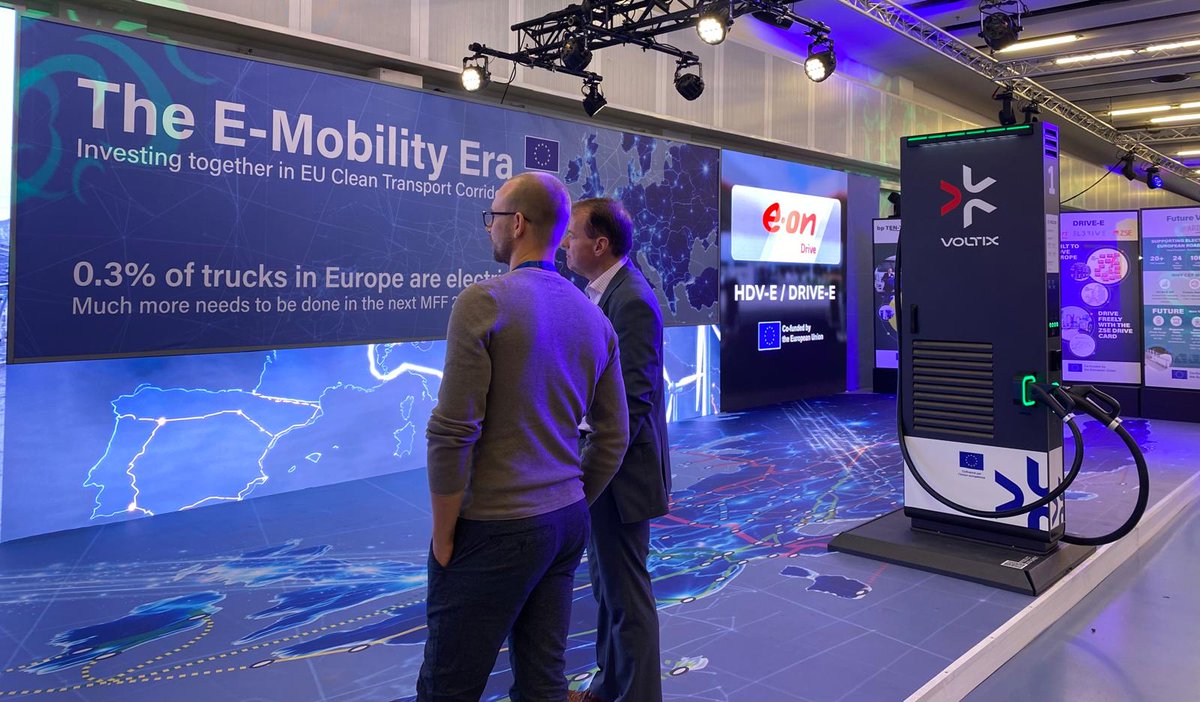 cinea_eu's tweet photo. The Connecting Europe Days are in full swing🚆🛥️✈️🚗🚚🚲

Explore the exhibition with over 100 #CEFTransport and #HorizonEU #Transport projects

📍 Grand Hall, Hall 100, Floor 0, Entrance hall

Floorplan ➡️ https://t.co/4m09VmhKAG

Marketplace programme ➡️ https://t.co/jgl1V17vQE https://t.co/1NbzXYqxvb