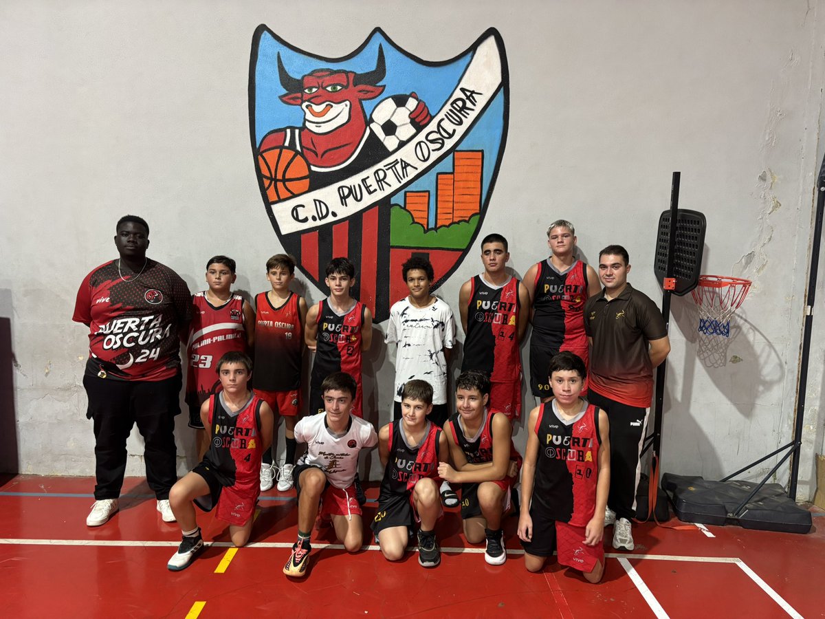 BayoKane's tweet photo. Primer encuentro de la temporada para el infantil masculino 🏀🤩

Un partido que nos ha dejado muchas conclusiones que sacar pero lo que está claro es que estos chicos tienen hambre🐅❤️🖤

@CDJPuertaOscura #SiempreJuntos https://t.co/pnKvsMzu3i