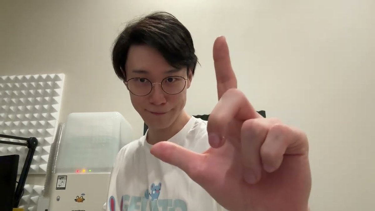 ZebraShoma7's tweet photo. ビエラが今まで受けた美容施術をついに公開します https://t.co/rXM7Gg8wTT @YouTubeより https://t.co/sa5tl2ojlx