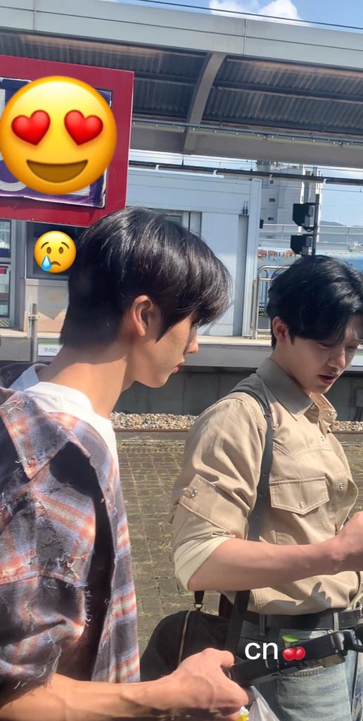 POPCORNBOBO323's tweet photo. OP spotted Dream filming today!! 

Looks like they were shooting something on the KTX~ 👀

RJ, HC, JS, and JM were spotted! https://t.co/uniqjn08OV