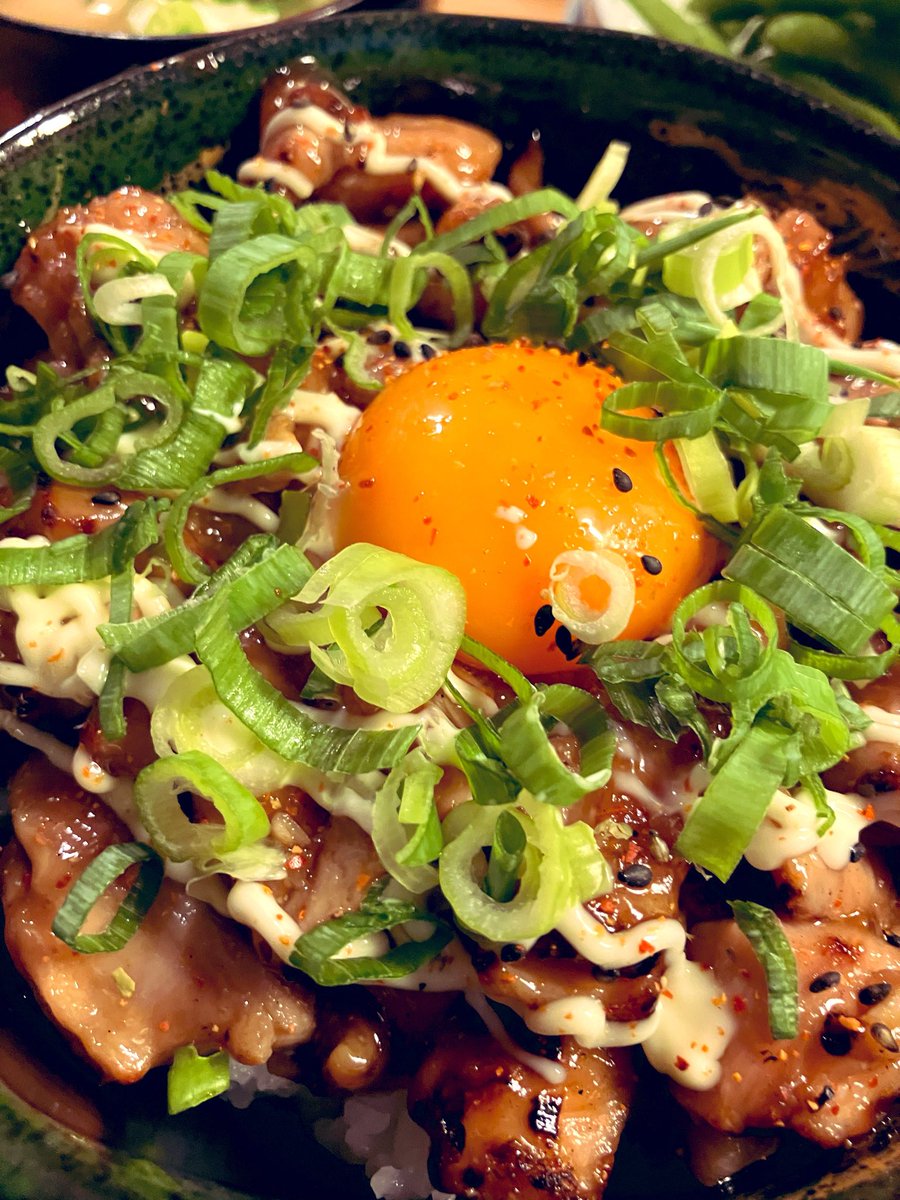 nk6loj's tweet photo. 簡単！鶏ネギマヨ七味丼
豆腐のお味噌汁
枝豆
生ハムサラダ
何とか、夕飯ミッションクリア https://t.co/cuMelIgzYV