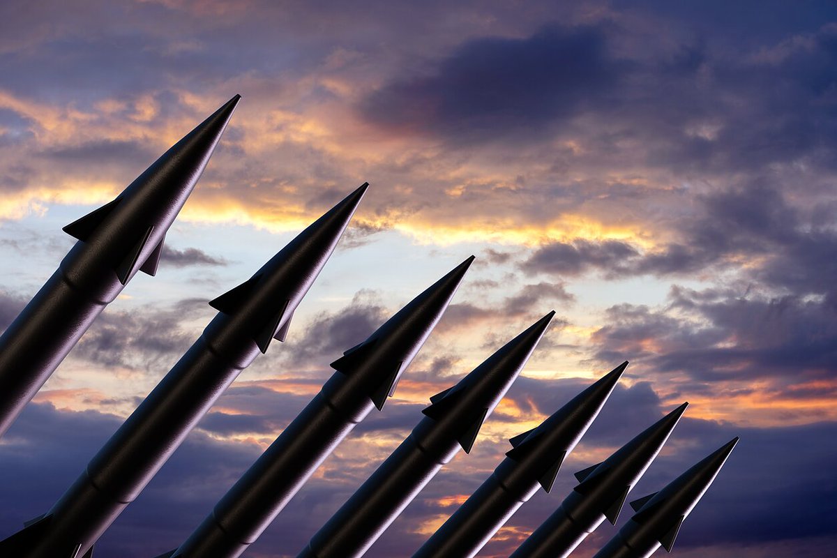 nexta_tv's tweet photo. Britain offered Finland and the Baltic states a “nuclear umbrella”

British nuclear-powered submarines are to form the backbone of the deterrence system.

According to Commander of the Royal Navy Gwyn Jenkins, the new nuclear deterrence would extend to JEF units and would not require activation of Article 5 of NATO.

The JEF includes the United Kingdom, Finland, Sweden, Norway, Denmark, Iceland, Estonia, Latvia, Lithuania, and the Netherlands.