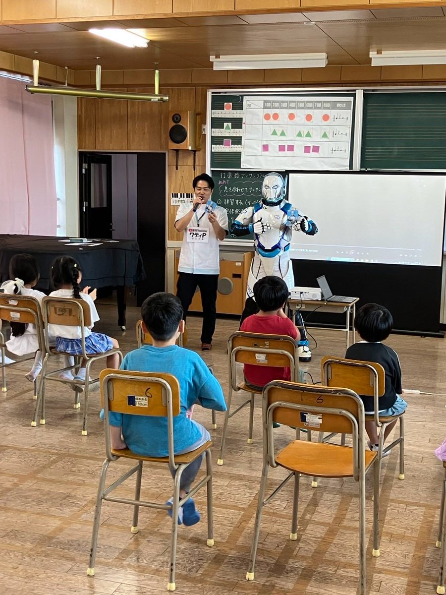 wadypop's tweet photo. 本日は東花畑小学校でオーガマンと
「薬剤師キャリア教育」の授業✨
本日はまさかの半数くらいが薬剤師になりたいと手をあげてくれて感動🥹10/11と31のイベント遊びにきてね👌

学校関係者の方、オーガマンと無償訪問しますので気軽にお問い合わせください📣
#ドゲンジャーズ #旅ドゲ https://t.co/dFhyeJ4hyv