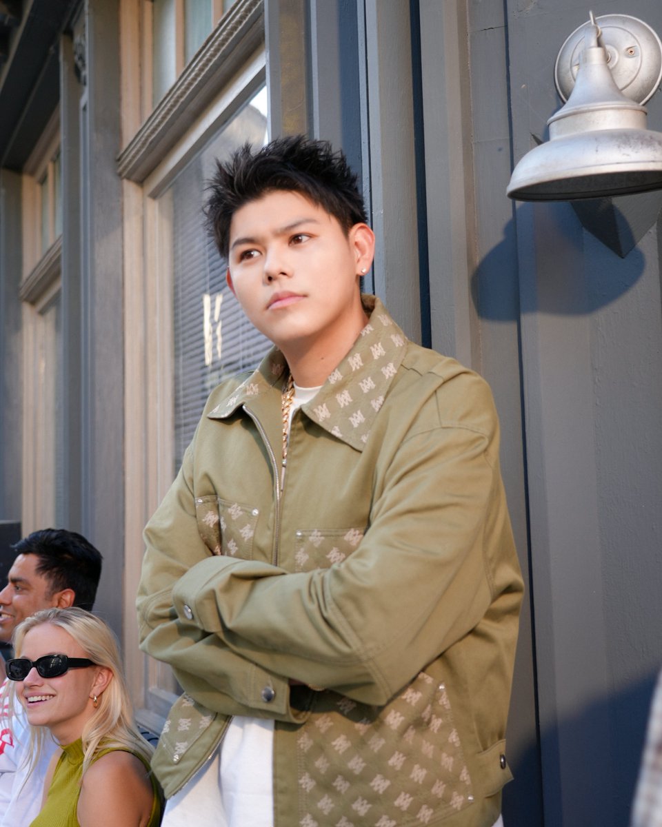 BEFIRSTofficial's tweet photo. “The music video for 'WATCH ME' has been released!…”

#LEO https://t.co/9wFqmU10Q5