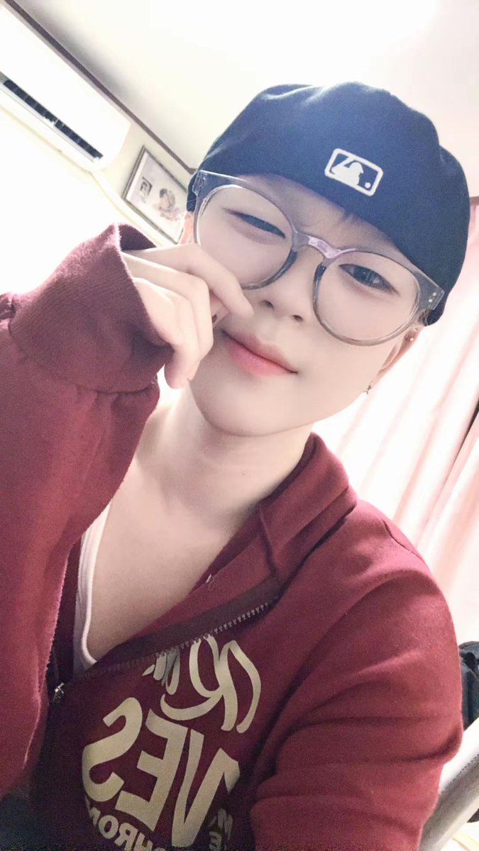 Dreamof1ne's tweet photo. 안냥하세요 막둥이 김사랑입미다 ✌️

Hello, I’m Kim Sarang, the youngest member✌️

こんにちは、末っ子のキム・サランです✌️

Olá, eu sou Kim Sarang, o membro mais novo✌️

大家好，我是忙內金莎朗✌️

#사랑 #sarang #dreamofone https://t.co/NRIPOkOrSZ