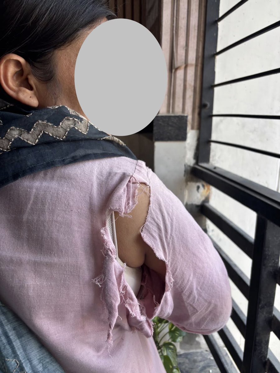 Saurabh_MLAgk's tweet photo. Thank you Modi Ji

This is what Delhi Police did to our woman dalit Councillor at @CPDelhi office vicinity. 

Few months back, ACP ranked officer pressed her inappropriately ans used casteist slur. We have video evidence available. We made complaint, nothing happened. https://t.co/s3MoUniIOs