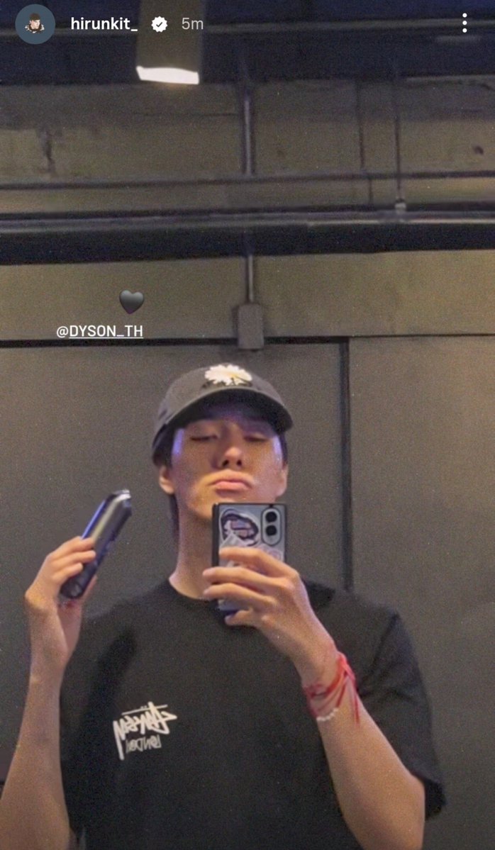 inimeuyah's tweet photo. siapa ya BA dyson TH? xixixixi https://t.co/8R4lOnLph6