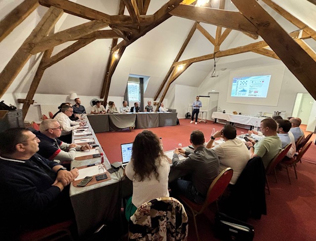 GroupeMANKA's tweet photo. 🏫 Séminaire de rentrée @GroupeMANKA 2026 🗓️

📈 « Grandir sans perdre notre âme, innover sans renoncer à nos valeurs, accélérer sans oublier l'humain : telle est l'ambition qui a guidé notre séminaire de rentrée 2026. »...https://t.co/weFAEKQqTU https://t.co/PMOOOOT37z