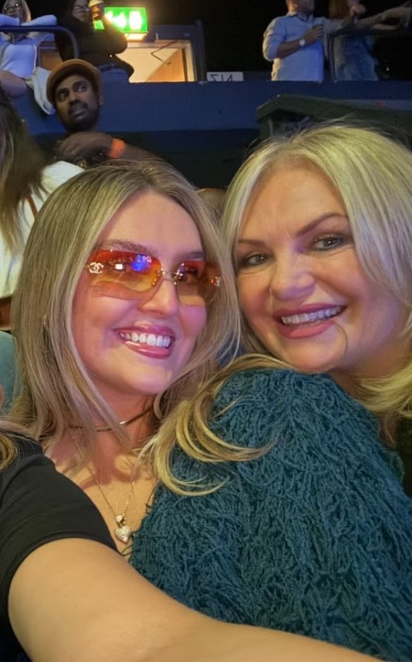 AccessPerrie's tweet photo. Perrie looks great with her mum at Anastacia's show in London, recently. https://t.co/j2Viv9yxNl
