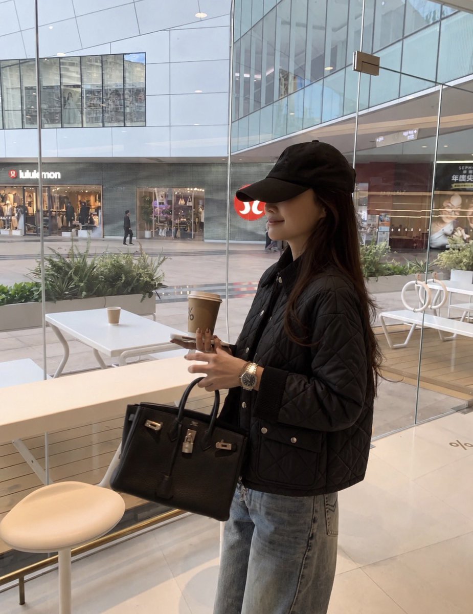 mochi___mini's tweet photo. H&amp;Mのこれ秋冬にめっちゃ可愛いな…
程よい丈感で細見えするし6,000円台は安い‼️ https://t.co/V2EcBbL4Hs