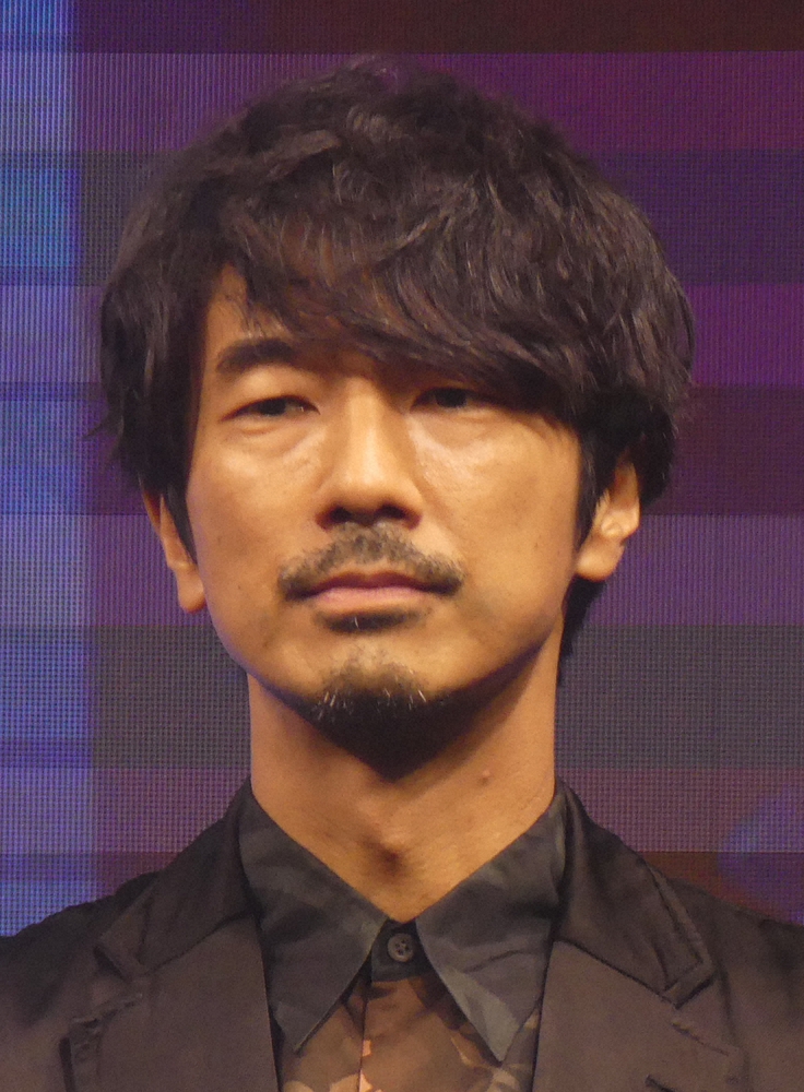 livedoornews's tweet photo. 【発表】眞島秀和、骨折でドラマ降板 10月開始『ボーダーズ』で左膝負傷
https://t.co/vA6RqjxZFJ

撮影中に左膝を負傷し、左腓骨頭骨折と診断を受けた。撮影済みの第4話までは出演し、第5話以降を降板するという。容体について「ゆっくり歩行できる程度に快復しております」と呼びかけた。 https://t.co/99mfP06EXd