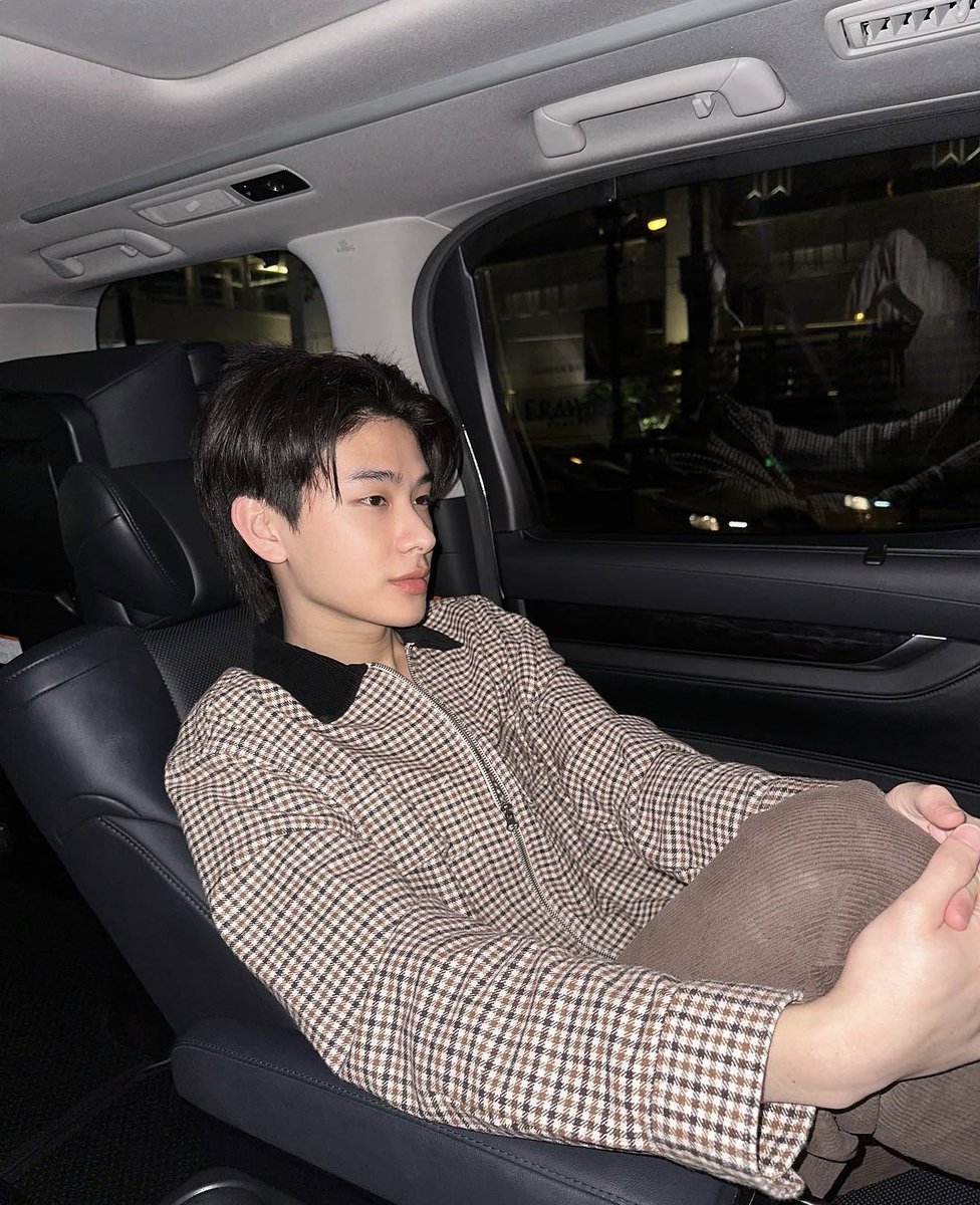 0210pm_'s tweet photo. : ไหนเป็นอะไร คุยกันหน่อยได้มั้ย
: ขับไปดิ ดูรถหน่อย หันมาเพื่อ
: ก็มีคนงอน https://t.co/y87EgMu4FD