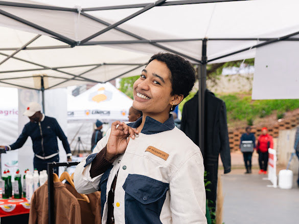 VuyiswaRamokgop's tweet photo. Looking for Amathuba? 👀

Well, come this side! We have over 9,000 opportunities available for you. 🇿🇦

All you have to do is show up, check what matches you and apply.

Your opportunity could be right here. Let’s Vul’Amathuba! 🚀

#VulAmathuba #WeNeedNewLeaders #GrowingGautengTogether