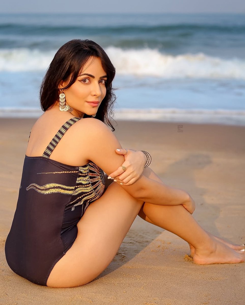 tamilcinestars's tweet photo. Good morning tweeps 💖🤩😍😘
#actresshot #actresspics #actressgallery
#AanchalMunjal #aanchalmunjal #swimoutfit #swimsuit #cinemediastars https://t.co/03yUpAJV3D https://t.co/PoG834pcYU https://t.co/2KcECuPTYv