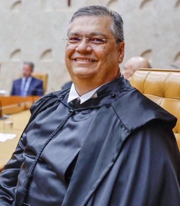 NewsLiberdade's tweet photo. 🚨URGENTE - Fux DERRUBA decisão de Flávio Dino e volta ordem do TSE contra fake news da Nossa Senhora Aparecida https://t.co/LPzq9g4w8C