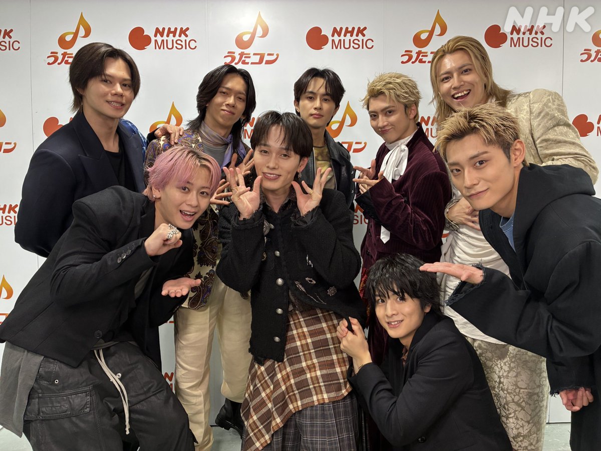 nhk_utacon's tweet photo. #うたコン 元気うた！ふるさとにエールを🎤

＼📡このあと19時57分～生放送📡／

#超特急 はガチ夢中！とYOUNG MAN（Y.M.C.A.）を披露✨

超特急からクイズ✨
マサヒロが今 ガチで夢中！になっていることは・・・？
曲の最後に発表✨お楽しみに🎵

#NHKONE でも👇
https://t.co/3NSUnFtU9I https://t.co/ZvR4x8rgja