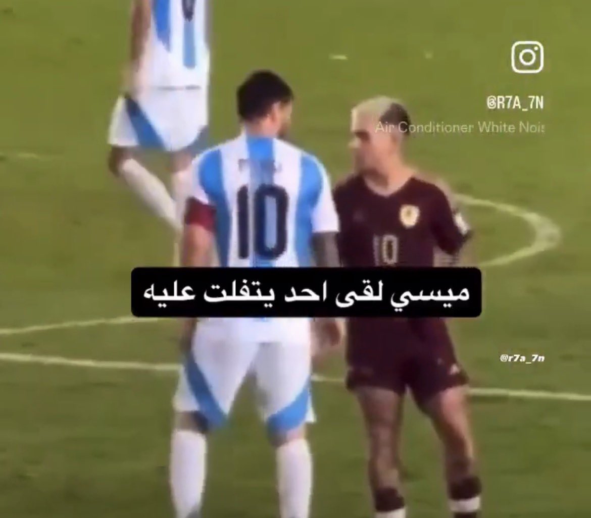 iixeeei's tweet photo. دخلتهم قروب واستفحلت عليهم ودعستهم😭 https://t.co/eJ62WiCI2e