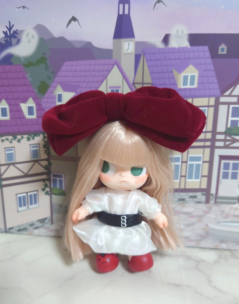 hibigen's tweet photo. Zsiga Life is a Show、小さいけど首と手足の計5箇所が可動します。植毛の子は結構フッサフサ。3箱購入して、この子たちが出ました。植毛2、カチカチ1でした。首が取れるということはボディを換えたりしていろいろ遊べるということで。個人の楽しみの範囲でやってみます。 https://t.co/plEznyjypi