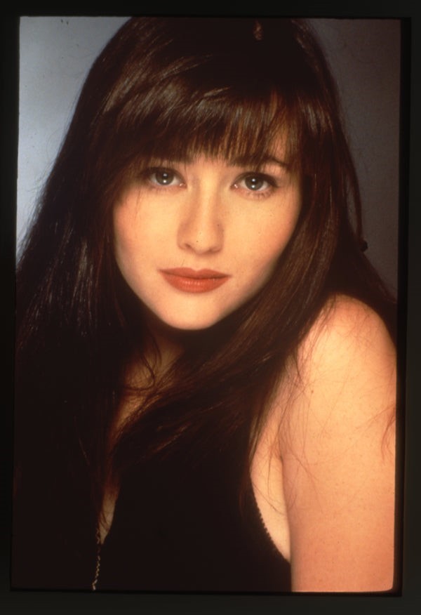 90210BrendaVal's tweet photo. @booksandmulder He was so cute but his co-star Shannen Doherty is way better in my opinion. https://t.co/viMxsw8LtL