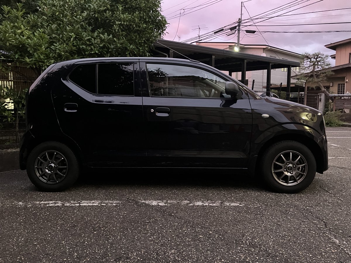 nau_test's tweet photo. 36アルトはノーマルの車高でもスタイリッシュ〜って思っているからチョット車高落としたらスタイリッシュシュ〜〜〜になるんだろうなあ。早くそうしたいなあ https://t.co/TDnNnEYcxk