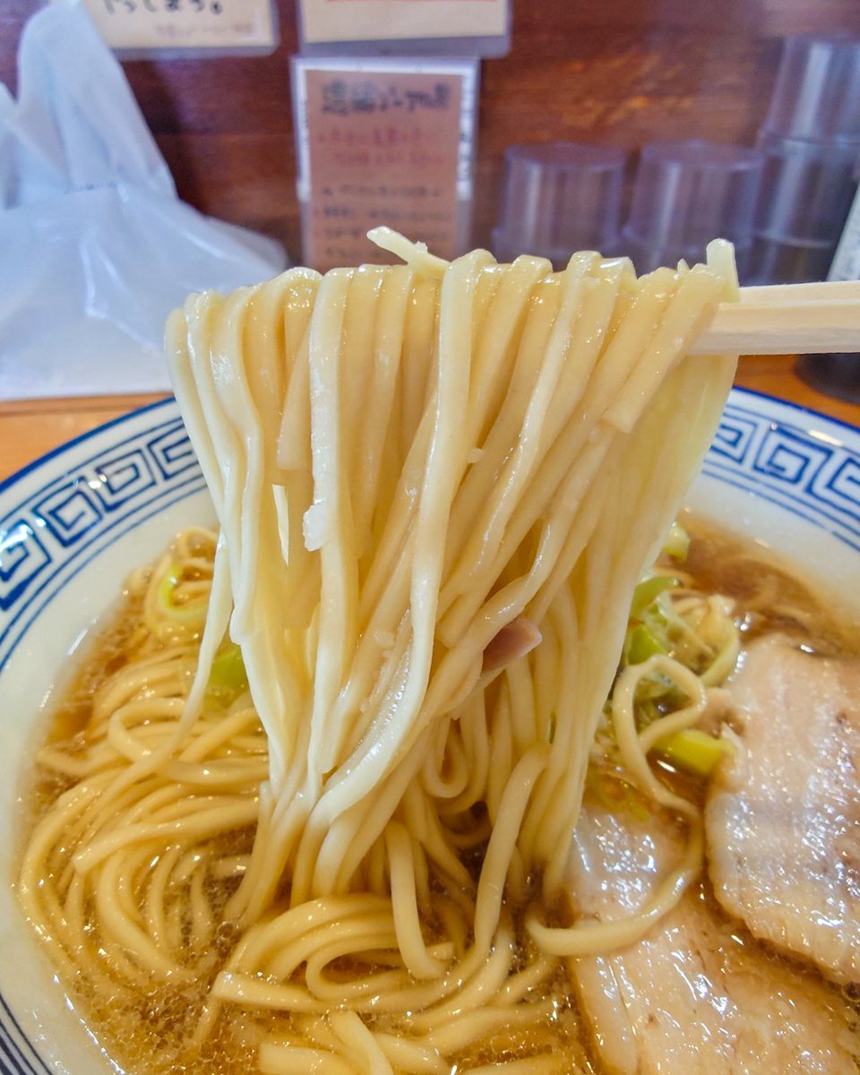 HARU_R110's tweet photo. 🍜 中華そば かなで 〜煮干編〜

🗺️ 福岡市東区多の津4-8-7

☑️ なつかしネギそば ～昭和～ 
 　 ⚠️期間限定麺

豚清湯にしゃきしゃきネギ、揚げネギの香ばしさ😋👍 https://t.co/3JU3FNKwdL