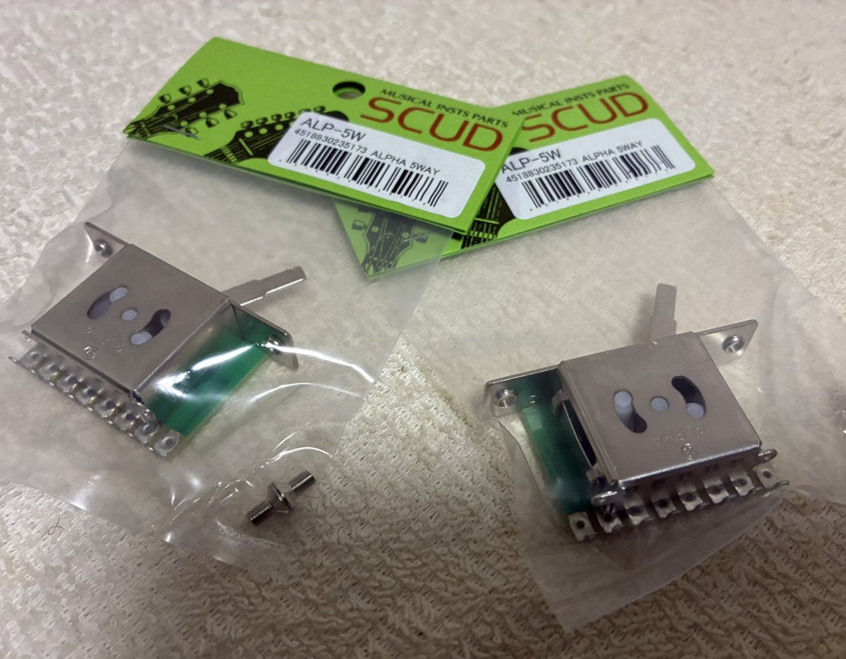 kuni_suzu_830's tweet photo. 今までいくつも５Wayスイッチを買ってきましたが、このモデルが1番壊れにくいし、はんだ付けがしやすい。
そして今夜はBSでポール・マッカートニーのこれを見ます。 https://t.co/uTA1vuZK1i