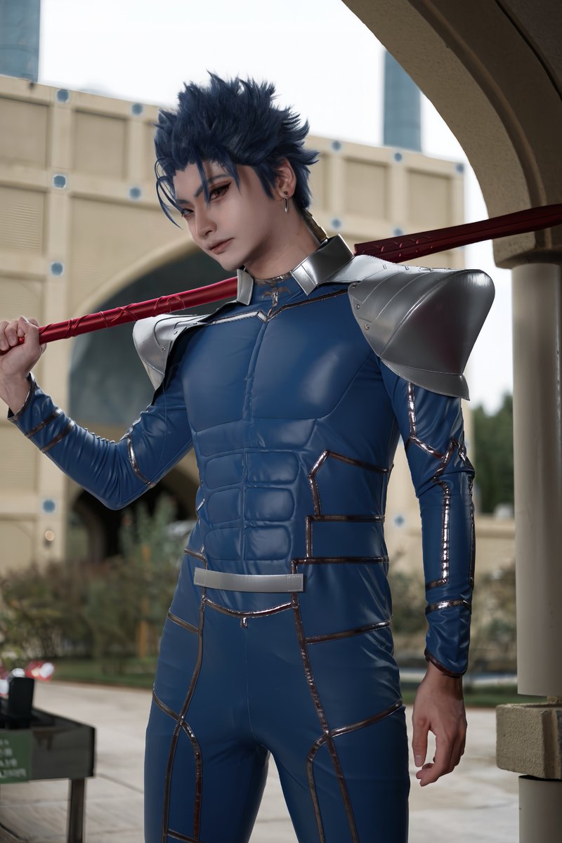 hika_teru25's tweet photo. 【cosplay】
Fate/stay night
　　　ランサー（クー・フリン）

　「この程度でくたばれるんならよ、オレは英雄になんぞなってねえ」

📸 @bullet46632059 さん
#超コスチャinレオマ https://t.co/qGG4S9jEJZ