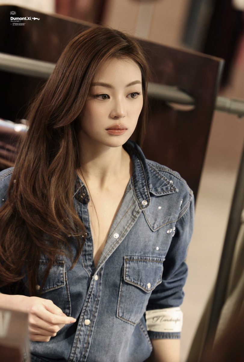 isbellaa11's tweet photo. WHY IS SHE SO HANDSOME !!?🫠🫠🫠🫠🫠🫠🫠🫠🫠🫠🫠🫠🫠🫠🫠

MIU NATSHA AT AMR POP-UP HK
#AMRDeSaisonXMiu https://t.co/UfCZAjyUyf