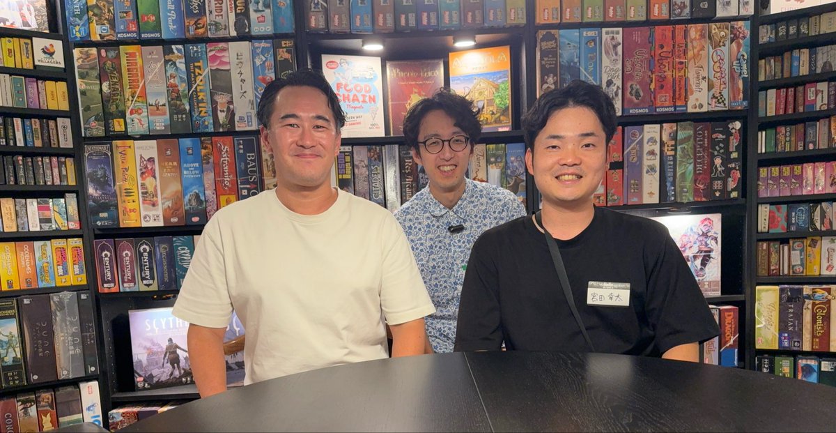 SSDS_StockSun's tweet photo. 【月商100万円を目指すフリーランス交流会】開催しました！

8/28(金)は異なる業種のメンバーが集まり、少人数で意見交換。専門分野の違う参加者からさまざまな意見が出る、内容の濃い会となりました。

月商100万円を目指す中で、同業者だけでなく他の業種の方の考え方も知りたい。そんな方に向けた交流の場です。

StockSunサロンでは、目標や関心に合わせた会に加え、業種別・地域別の交流会も開催しています。今後の開催案内もご覧ください！