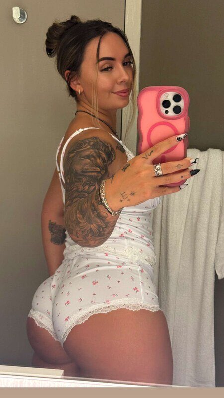 AbbyBerner8636's tweet photo. Good morning everyone I got some nice content today hit me up if you are interested https://t.co/ZDNpNYoBsz