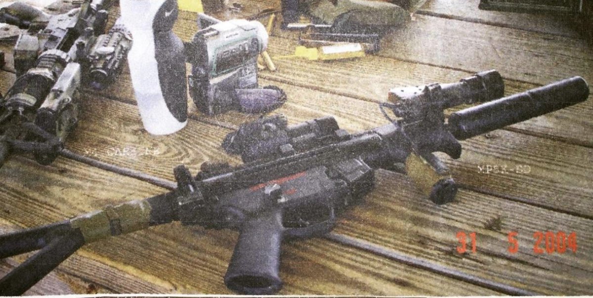 Bond_215's tweet photo. ◤The Submachine Guns of Delta Force◢
Vol.1 VanSant氏仕様
ローマウントが特定出来なかったので、a.r.m.s.製で代用。 https://t.co/sKh3t06e2p