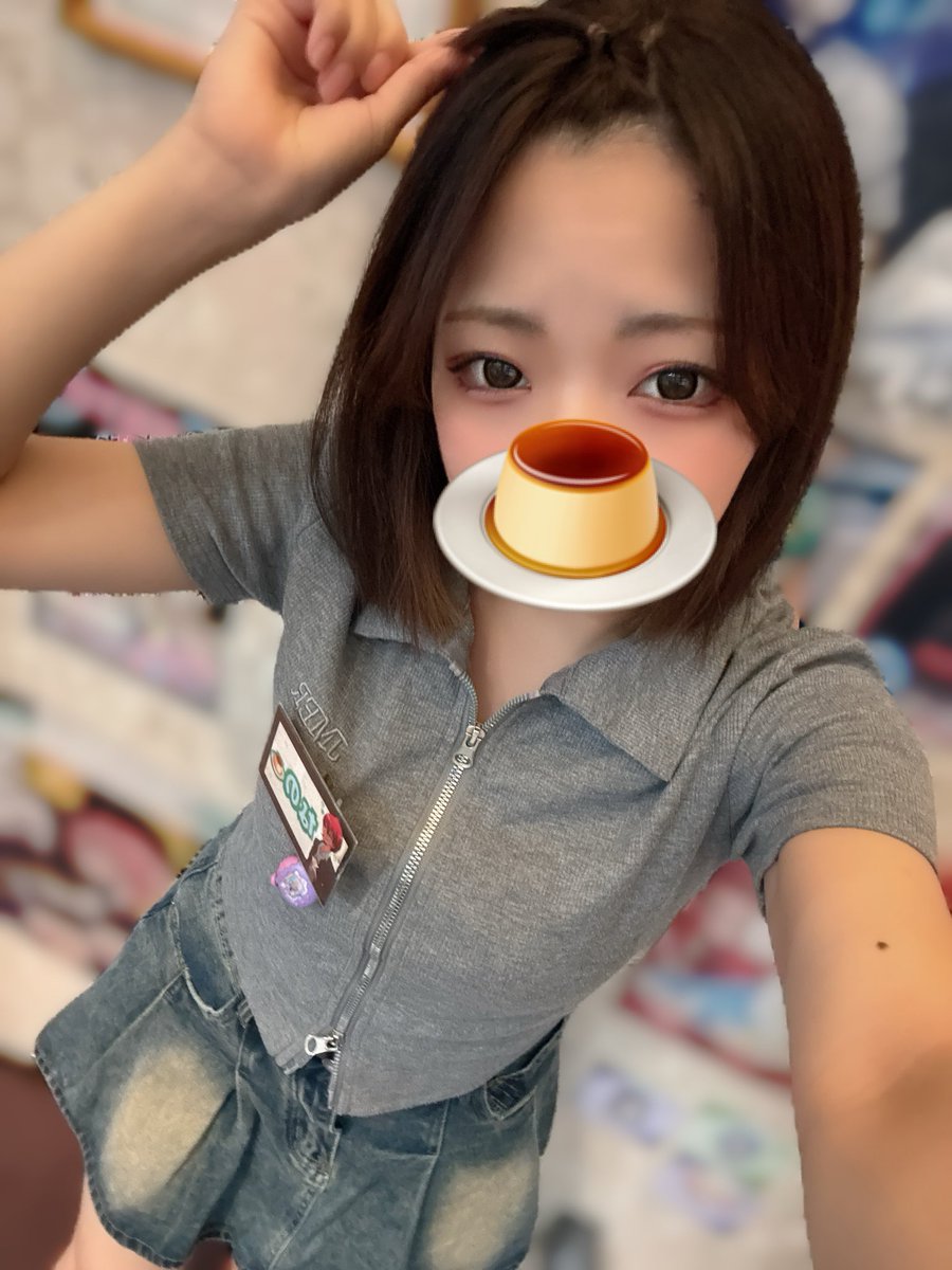 nano_mofru's tweet photo. ろぐいんしてます❕

今日ポンパしてみた✌🏻✌🏻
前半あんりちゃんと一緒です🥳

1じまで！！まったりな予感🫥
おまちしております！！！

 #アニソンバーもふる #もふる北天神
 #コンカフェ福岡 #コンカフェ嬢 https://t.co/6M2ylNlXgY