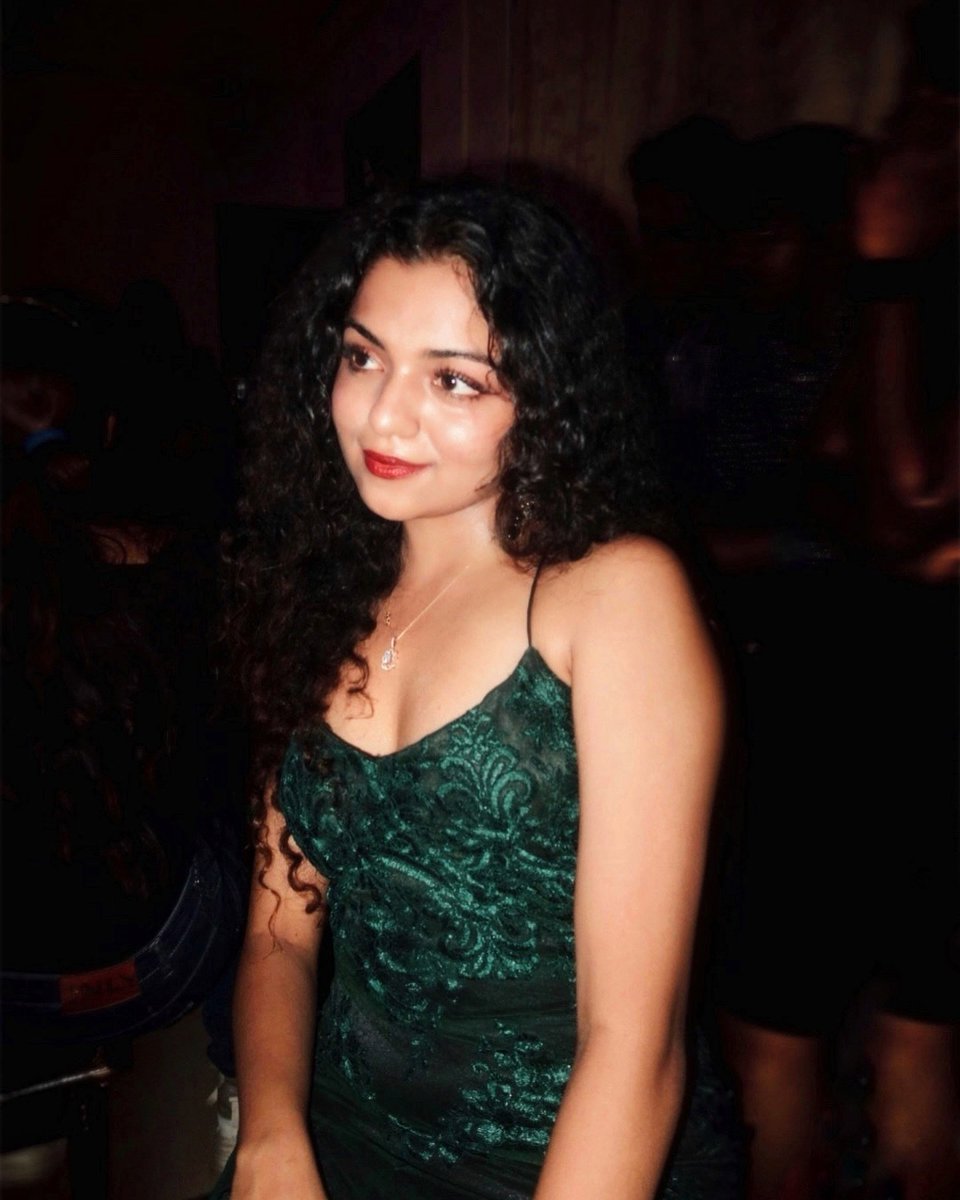 keerthyy_reddy's tweet photo. Some nights you dress up just to be remembered💚 https://t.co/4aaAk5YEM5