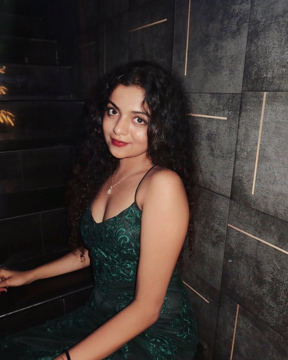 keerthyy_reddy's tweet photo. Some nights you dress up just to be remembered💚 https://t.co/4aaAk5YEM5