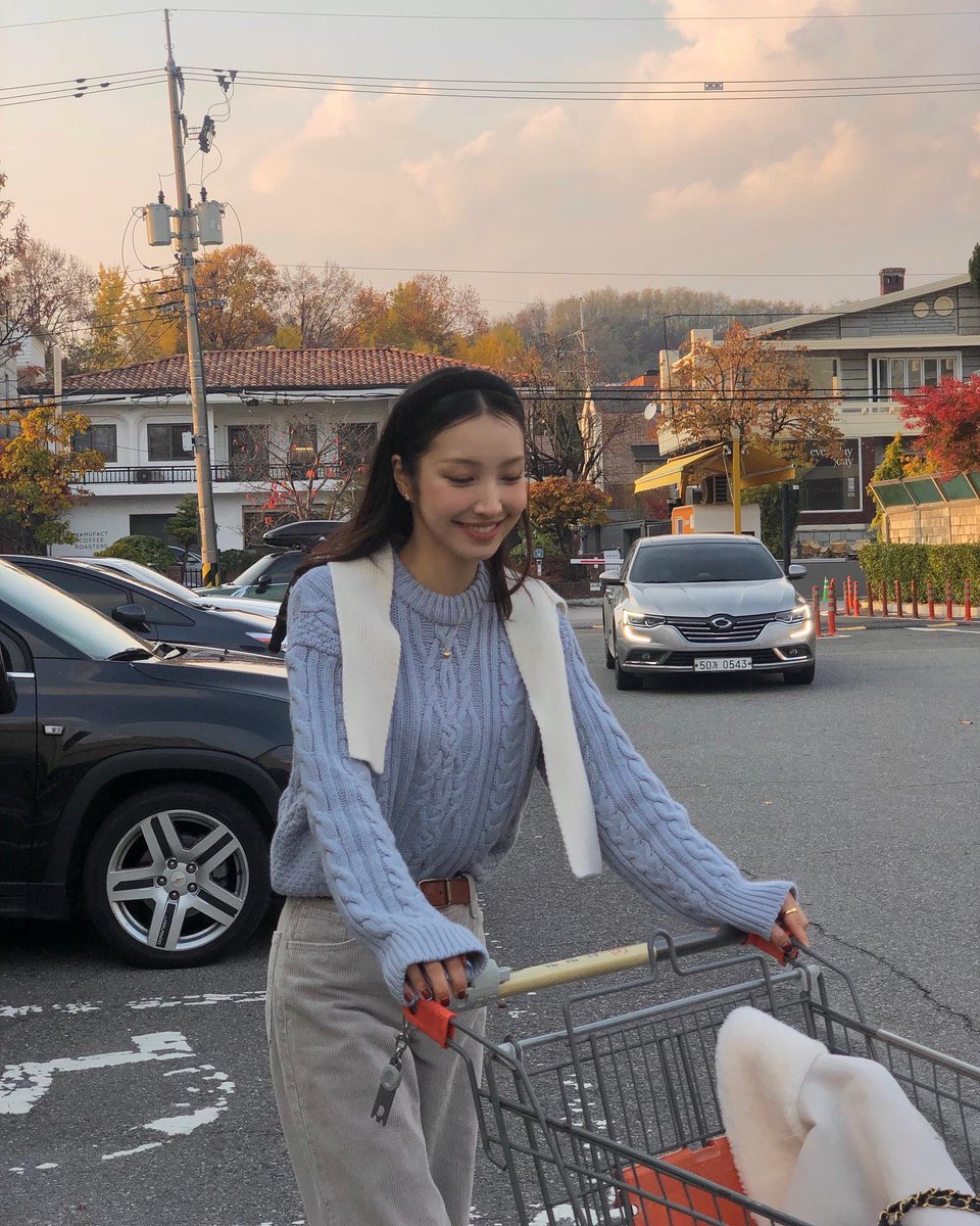 WorldOfJenna's tweet photo. 休日に『何もしない』という最高の贅沢を満喫中。ふとそんなことを考えた。 🙌💬
JUcAy https://t.co/q6ZcsvJ8oj