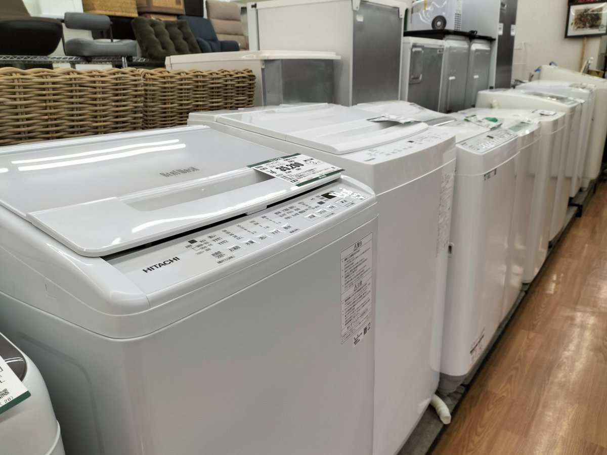offhousehiro's tweet photo. オフハウス弘前店です😊
お知らせです📢
明日30日の大型商品出張買取の枠が空きました！
対象地域→弘前市
対象お品物→·2020年製以降の冷蔵庫、洗濯機
·2人掛けソファーや食卓テーブル椅子セットなど大型家具
になります✨
[買い替えで明日引き取って欲しい]
という方は是非お電話下さい☺��� https://t.co/JHUYMFjAap