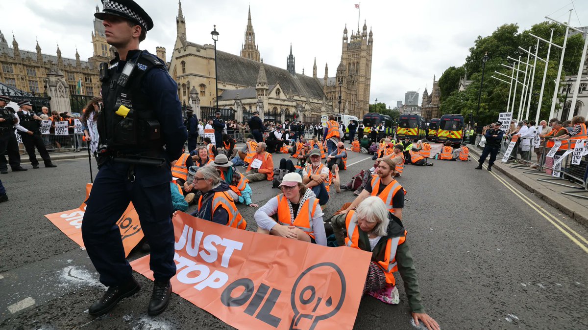 The_Crossbench's tweet photo. 🚨 EXCLUSIVE: The Metropolitan Police has revealed that policing the 4.5-hour Just Stop Oil protest outside Parliament on 2 September 2026 cost the taxpayer’s £97,153.03, The Crossbench can reveal.

58 arrests – all for blocking the highway + public order offences. 10 also for “locking on”
So far: only 6 charged, 53 still on bail
