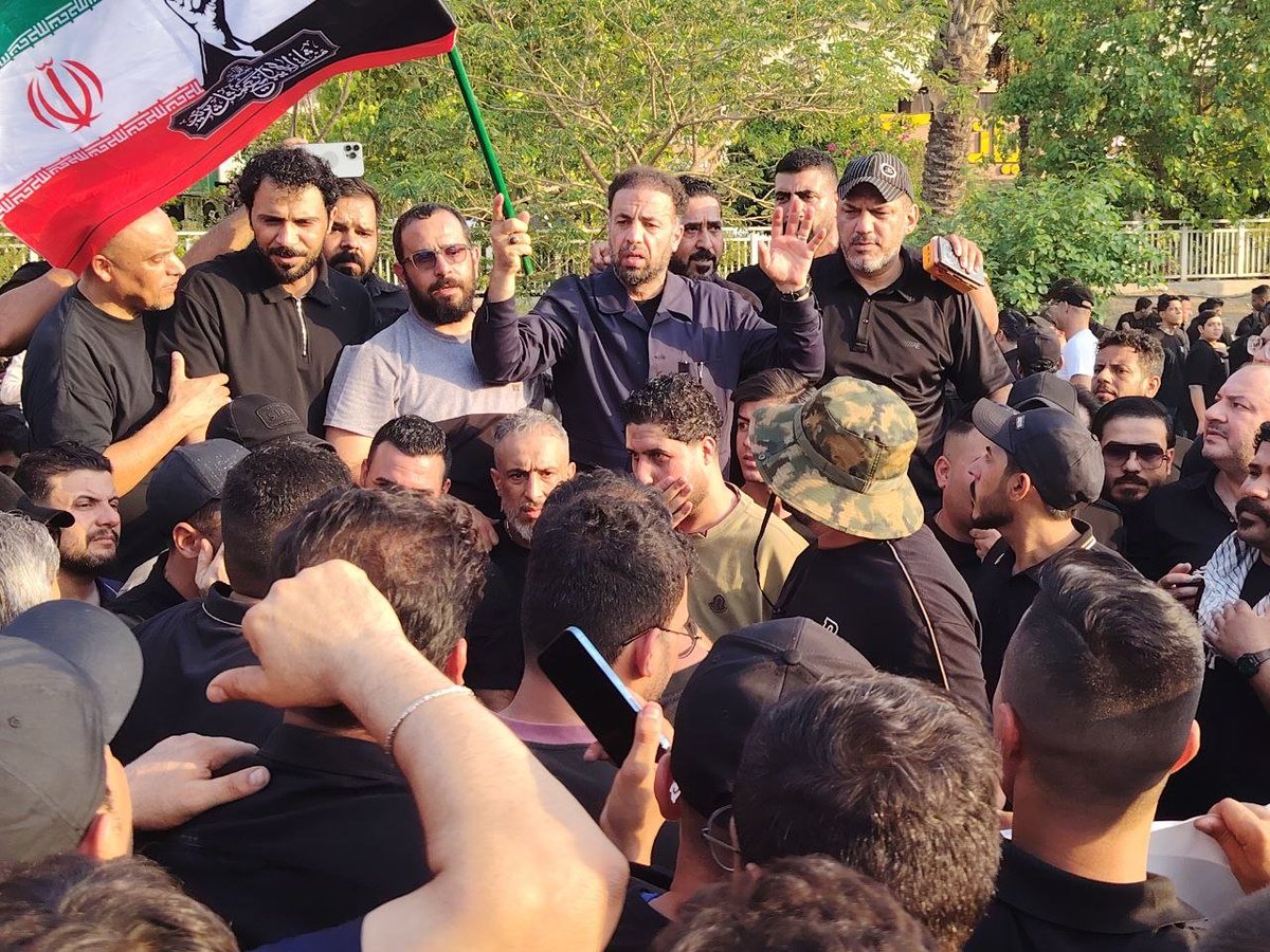 Hashd43's tweet photo. جانب من مشاركة آمر اللواء ٤٣ تشكيل سبع الدجيل وجمع من مجاهدي اللواء في المحفل التأبيني المقام في بغداد _ ساحة التحرير في الذكرى السنوية الثانية لرحيل الشهيدين السعيدين السيد حسـنـ نـ ـصر الله والسيد هاشم صفي الدين (رضوان الله تعالى عليهما). https://t.co/239nyF8Gwc