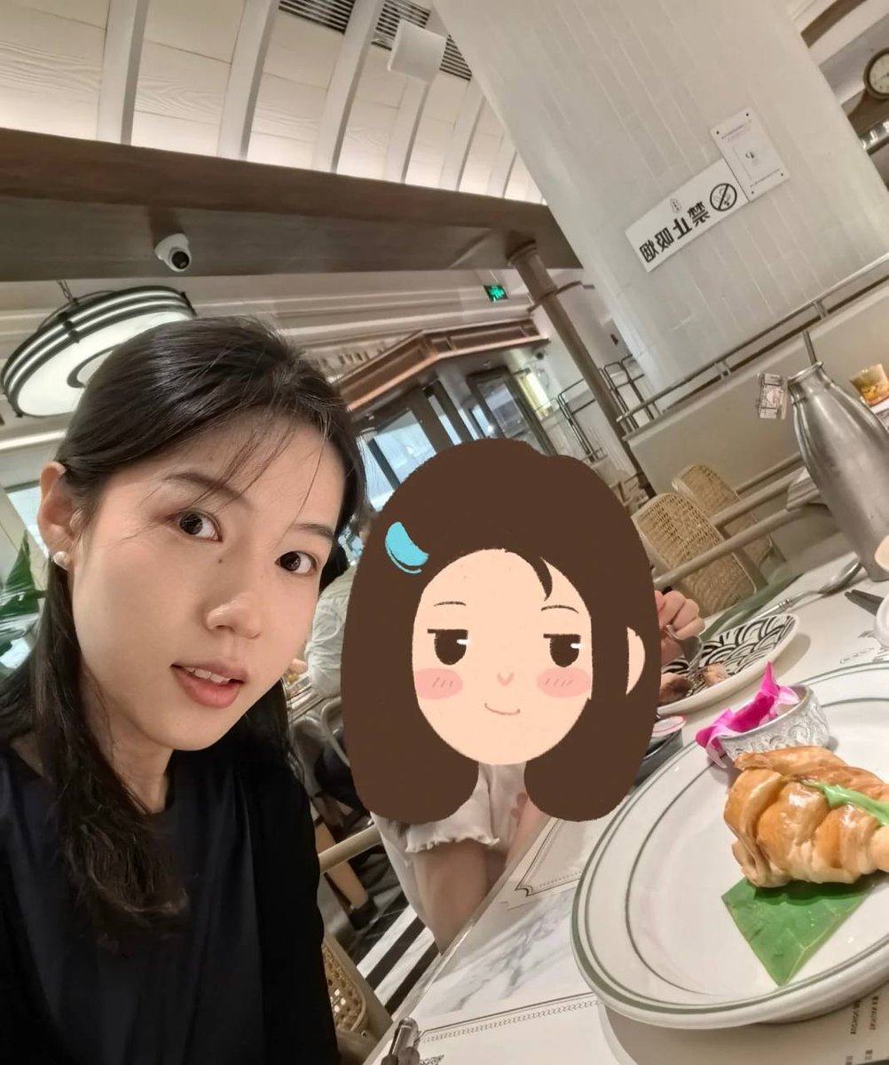 Gerardo5676's tweet photo. 结婚6年，聚少离多成了常态。
感情不缺，只是日子里偶尔会有点空。

人到中年才明白，
并不是非要惊天动地的爱情，
只是想要一个人在身边，
哪怕不说话，也能陪我把一天过完。

老夫老妻的生活很稳，
但我也只是个普通人——
偶尔想被陪伴，被看见，被理解，被惦记，被呵护... https://t.co/OWeGcH4sUw